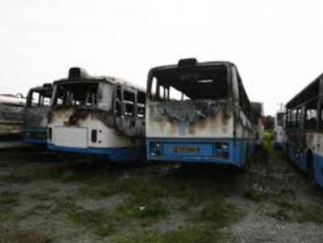 Πυρπόλησαν για 4η φορά λεωφορεία της ΕΜΕΛ