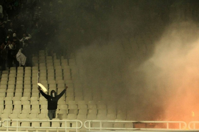 Ψάχνουν τους χούλιγκαν από τις κάμερες του ΟΑΚΑ