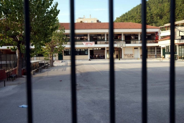 Έκλεψαν φούρνο μικροκυμάτων από σχολείο