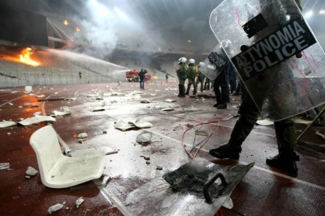 Πότε θα ξαναπάμε τα παιδιά μας στο γήπεδο;