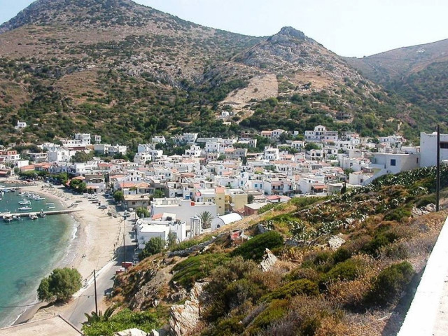 Μεταφορά ασθενή από τους Φούρνους Ικαρίας