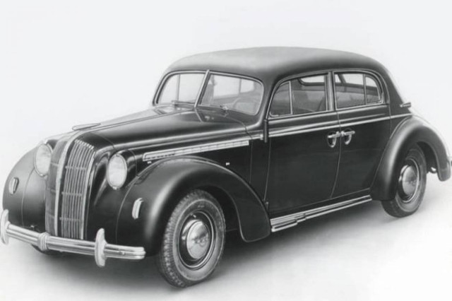 Opel: Πολυτέλεια ετών 75