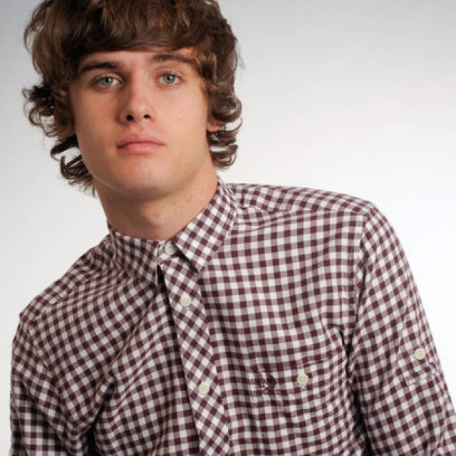 Τα στοιχειώδη ρούχα και αξεσουάρ της άνοιξης: #1. Το καρώ πουκάμισο