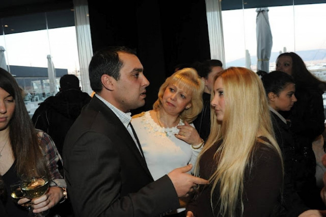 Κ.Κατσαφάδος: Οι γυναίκες του Πειραιά μπροστά