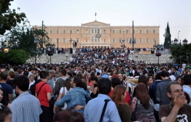 Μαζικές συγκεντρώσεις κατά της νέας δανειακής σύμβασης