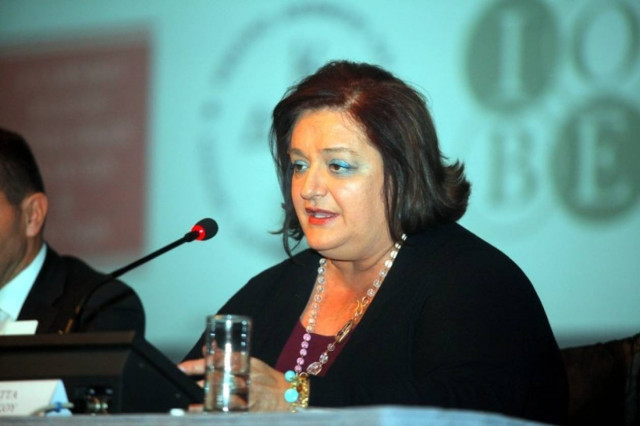 Η Γιαννάκου αποκαλύπτει αθέμιτο ανταγωνισμό στην αγορά