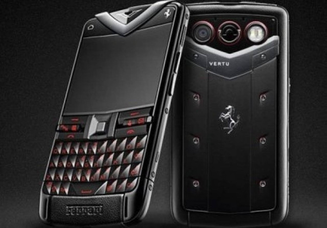 Αυτή η Ferrari μαρσάρει στο αυτί σου