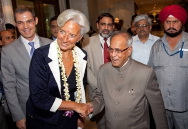 Λαγκάρντ: Η οικονομία γλίτωσε την πτώση από το «γκρεμό»