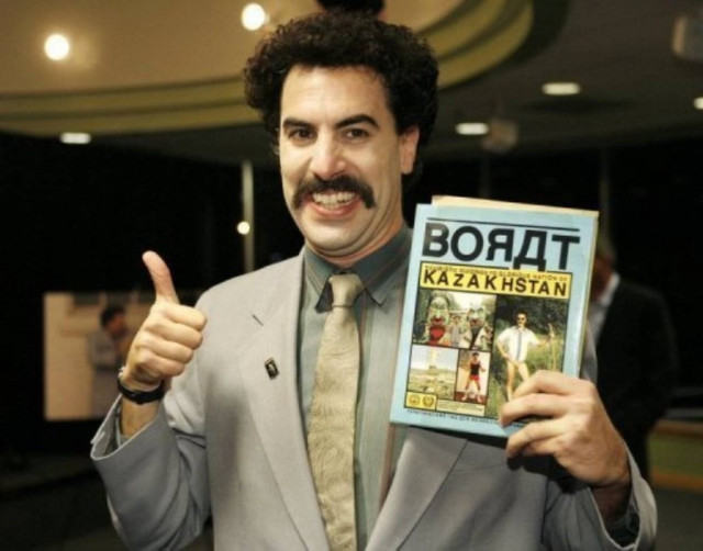 Βίντεο: Η παρωδία του Μπόρατ σε απονομή μεταλλίων!