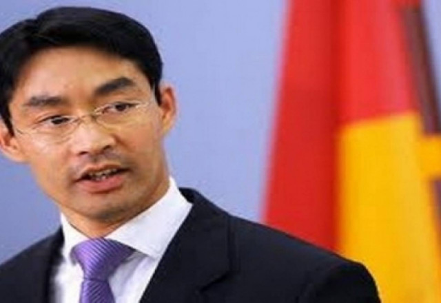 Ρέσλερ: Να σταματήσει η ΕΚΤ να χορηγεί φθηνά δάνεια