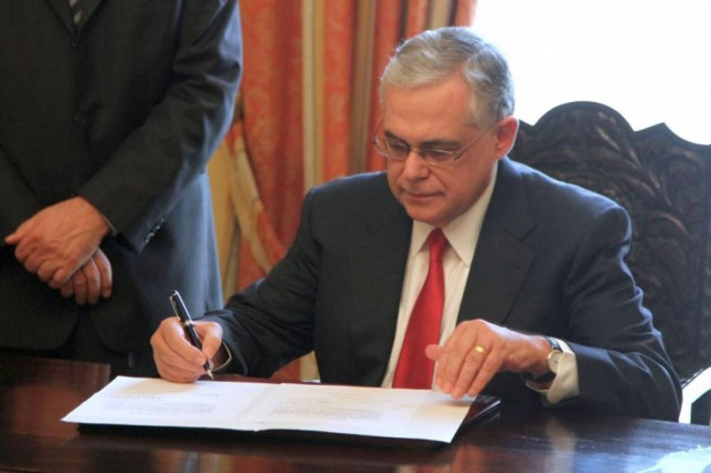 Λ. Παπαδήμος: Θα κερδίσουμε και αυτήν την εθνική μάχη