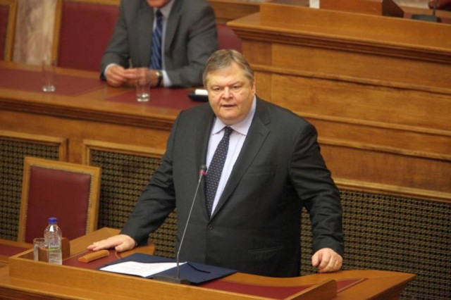 Ε. Βενιζέλος: Ενωμένοι θα κερδίσουμε τη μάχη με την ιστορία