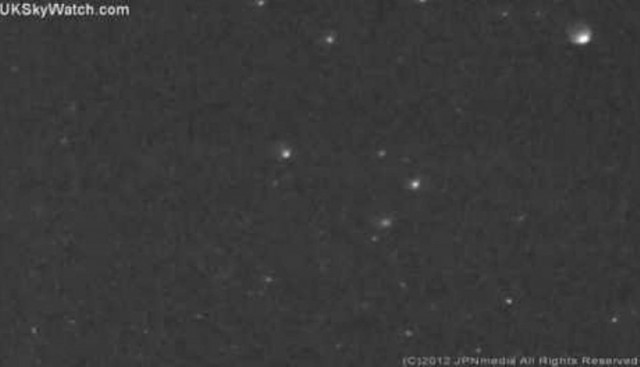 UFO «φάρος» στο βρετανικό ουρανό