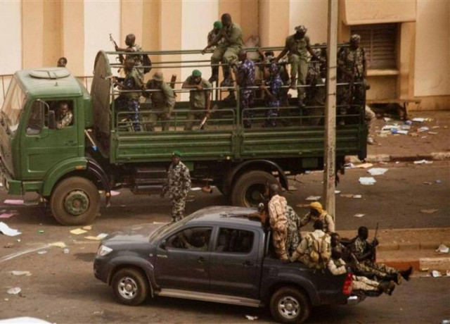 Αναστέλλει κάθε συνεργασία η Ισπανία με το Μαλί