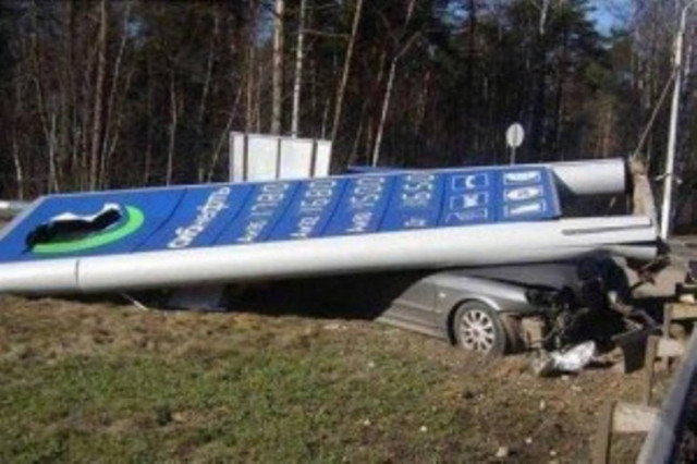 Έπεσε η τιμή της βενζίνης!!!