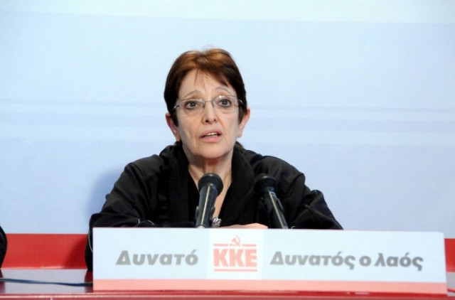 Παπαρήγα: Ο λαός πρέπει να έχει τον τελευταίο λόγο