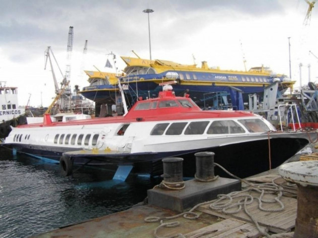 Βλάβη στο Flying Dolphin Athina