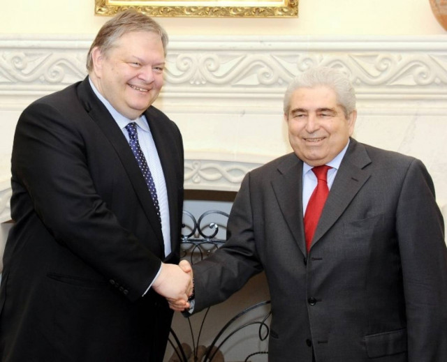 Βενιζέλος: Η Κύπρος δείχνει το δρόμο στην Ελλάδα