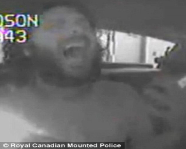 Μεθυσμένος έκανε καντάδα σε περιπολικό!