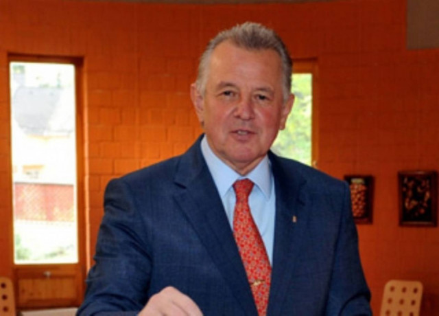 Ζητούν την παραίτηση του προέδρου στην Ουγγαρία