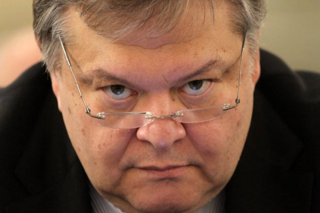 Βενιζέλος: Στον "πάγο" οι αυτόκλητοι