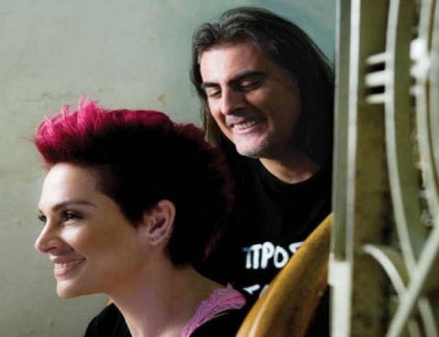 Φίλιππος Πλιάτσικας - Ελεωνόρα Ζουγανέλη: Καλοκαιρινή περιοδεία