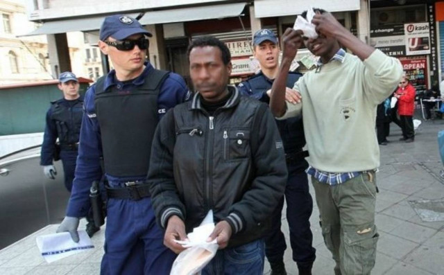 Επιχείρηση «σκούπα» γύρω από την ΑΣΟΕΕ