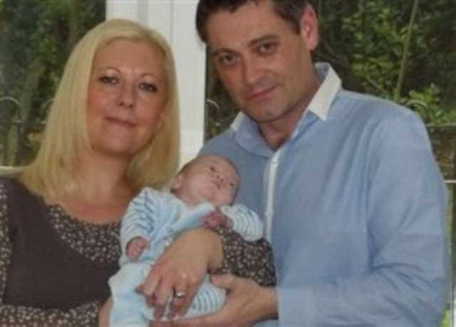 Σοκαριστικές φωτογραφίες: Βρέφος γεννήθηκε 450 γραμμάρια