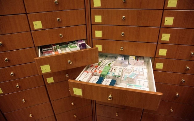 Μεγαλοεισαγωγείς θέλουν να εξοντώσουν την ελληνική φαρμακοβιομηχανία!