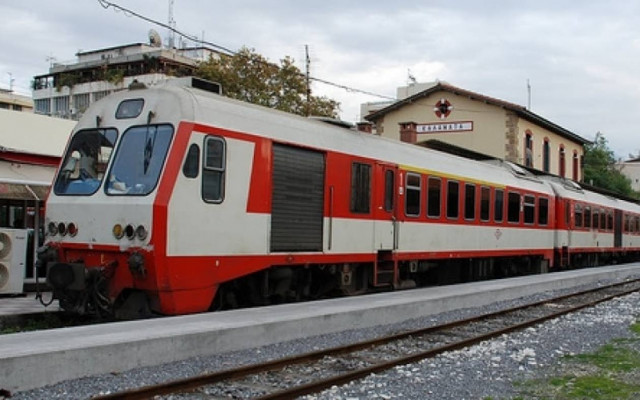 Τραγωδία με 4 νεκρούς από σύγκρουση τρένου- αυτοκίνητου στο Κρυονέρι