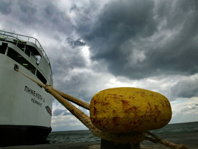 Δεμένα τα πλοία Μ. Τρίτη – Μ. Τετάρτη