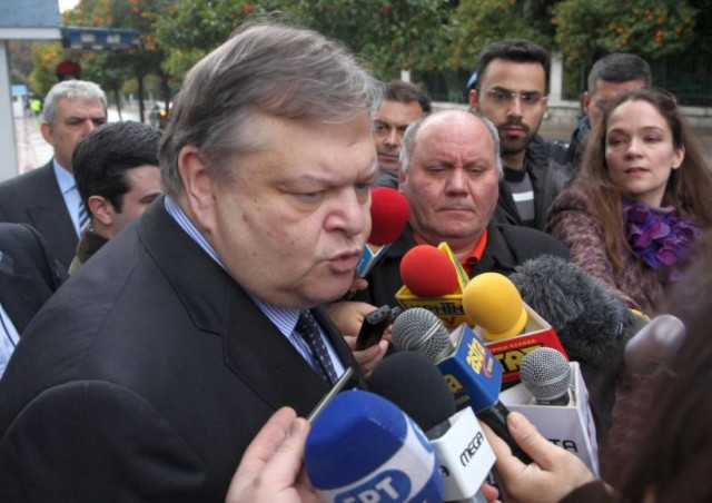 Spiegel: Δεν απέκλεισε νέα μέτρα τον Ιούνιο ο Βενιζέλος