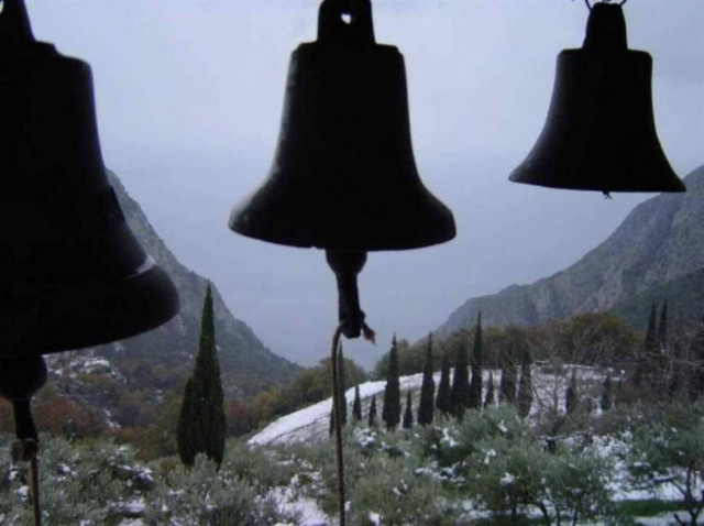 Διέρρηξαν εκκλησία στην Ηλιούπολη