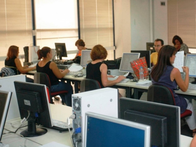 Απολύσεις δημοσίων υπαλλήλων μετά τις εκλογές