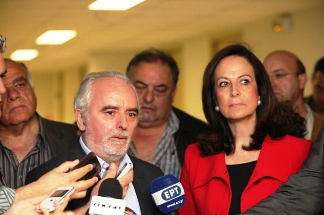 H κυβέρνηση προειδοποιεί την ΠΝΟ για την απεργία