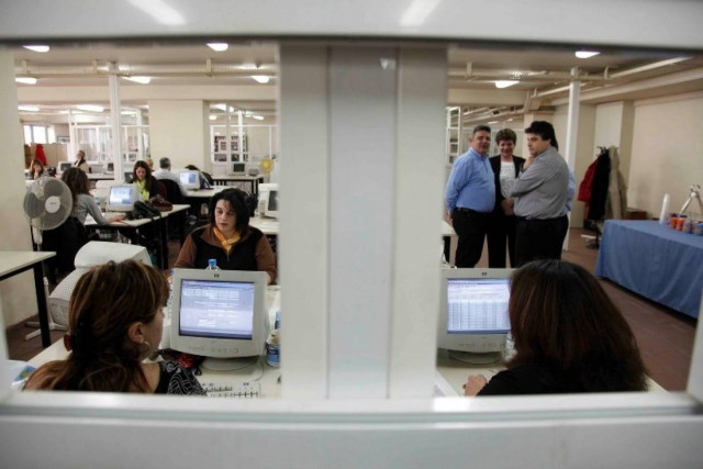 Εκτός φόρου εισοδήματος το επίδομα «αλλοδαπής»