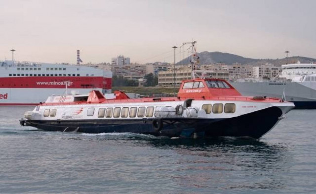 Δεν μπόρεσε να δέσει στην Ύδρα «ιπτάμενο δελφίνι»