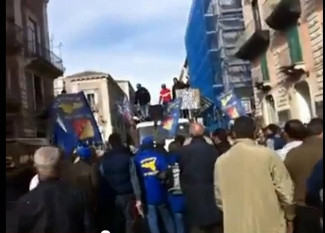 ΚΑΤΑΓΓΕΛΙΑ: Οι Σικελοί δεν θέλουν να γίνουν Έλληνες