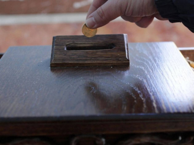 Βύρωνας: Έκλεψαν το παγκάρι της εκκλησίας