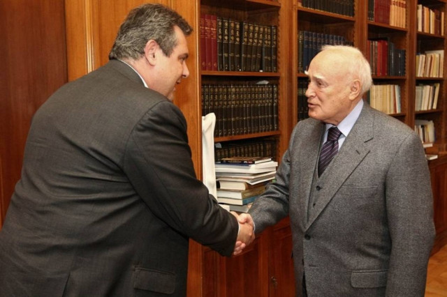 Καμμένος στον Παπούλια για την «παραχώρηση της εθνικής κυριαρχίας»