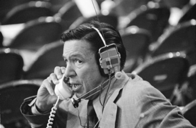 R.I.P. Mike Wallace, θα σε θυμόμαστε για πάντα απ' το "Insider"