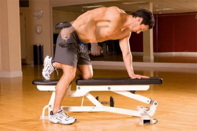 Άψογοι τρικέφαλοι μ' ένα βαράκι κι ένα πάγκο