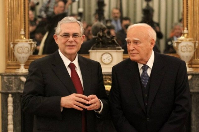 Στις πέντε το απόγευμα ο Λ. Παπαδήμος στον Κ. Παπούλια