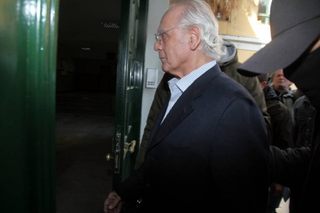 Άκης Τσοχατζόπουλος: Θα κρατείται στη ΓΑΔΑ μέχρι την απολογία του