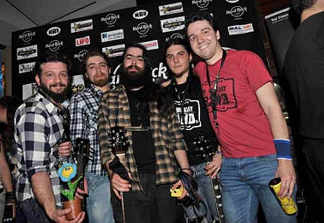 Ψήφος στη μουσική, ψήφος στους Mr Highway Band!