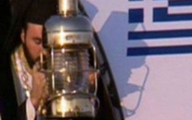 Στην Αθήνα το Άγιο Φως