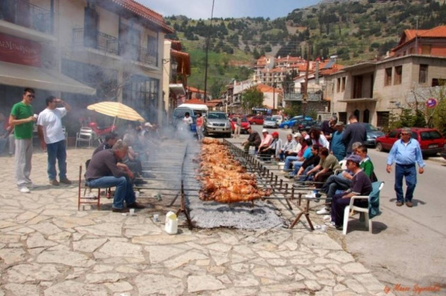 Πώς θα επαναφέρετε το στομάχι σας σε κανονικούς ρυθμούς, μετά το πασχαλινό όργιο!