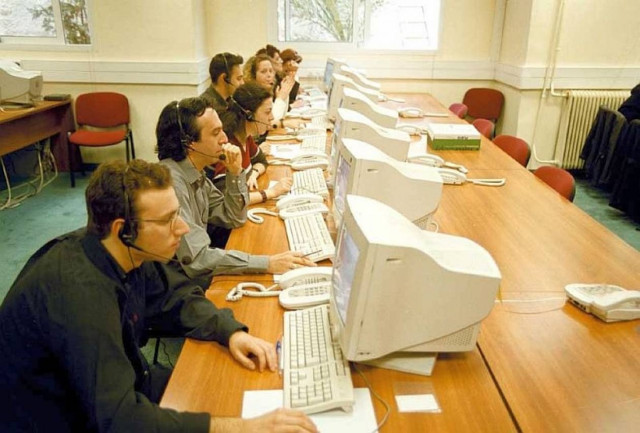 ICAP: Ραγδαία αύξηση σε απολύσεις και μειώσεις μισθών