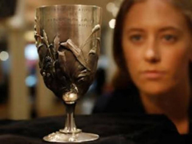 Στο Ίδρυμα «Σταύρος Νιάρχος» το κύπελλο του Σπύρου Λούη