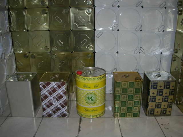 Είχαν κλέψει 157 δοχεία λαδιού στη Θάσο!